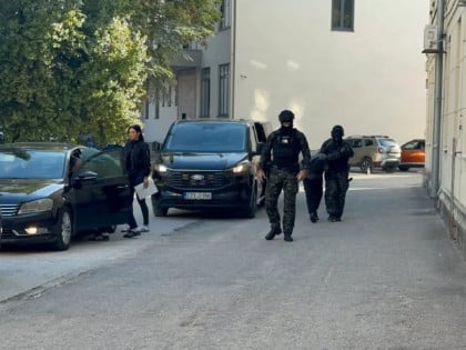 Više lica privedeno u Trebinju zbog ulične prodaje droge