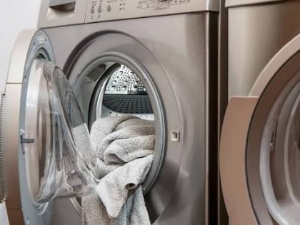 Грешке због којих одјећа има непријатан мирис чак и након прања