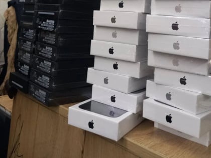 Podignuta optužnica za krijumčarenje 123 mobilna telefona
