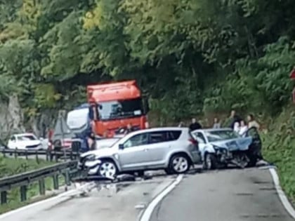 Normalizovan saobraćaj kod HE „Bočac“ nakon sudara tri vozila