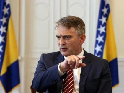 Комшић из буџетске резерве издвојио 12.636 КМ за лифт у згради у којој живи