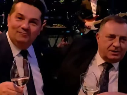Zapjevali Dodik i Stevandić: "Duet za pobjedu" (VIDEO)