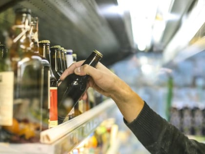 Alarmantni rezultati istraživanja: Djeca u BiH kupuju alkohol bez problema