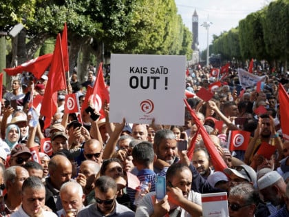 Hiljade ljudi protestovalo protiv predsjednika Kaisa Saida