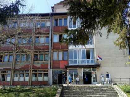 У КБЦ Косовска Митровица први пут изведене двије операције уградње ендопротеза кука