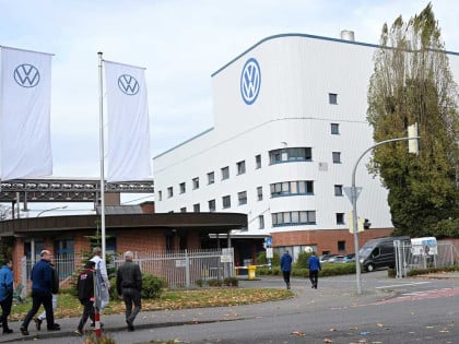 Šokantan plan giganta: Folksvagen zamrzava plate za 600.000 radnika