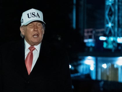 Трамп вријеђао Илхан Омар и Сомалију: "То је смеће од државе"