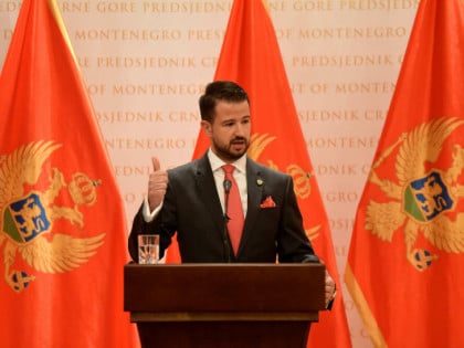 Milatović se ogradio od odluka Vlade Crne Gore o bazenu u Kotoru i spomen-ploči u Morinju