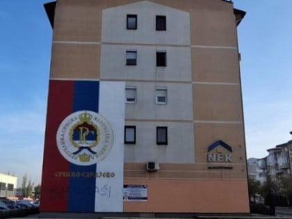 ОЕБС реаговао на скрнављење српске тробојке у Источном Сарајеву