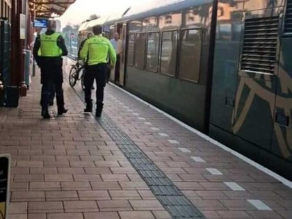 Жена се породила у возу у Холандији, порођај трајао свега два минута
