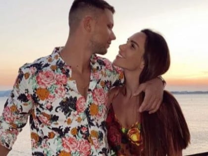 Реља Поповић има двије дипломе, а ево који факултет је завршила Николиja