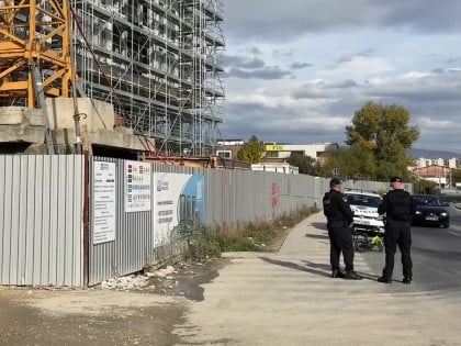 Užas u Sarajevu: Oplata sa zgrade u izgradnji pala na ljude, među povrijeđenima dijete