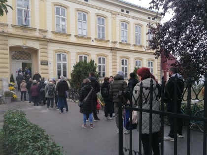 УЖИВО Србија бира: До 13 часова гласало 41 одсто бирача