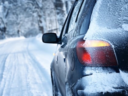 Spremite auto za zimu: Sitni propusti mogu pokvariti put!