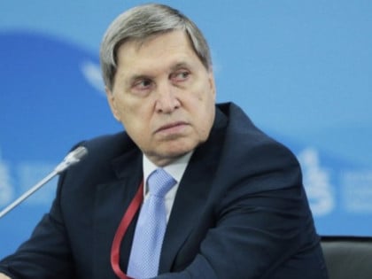 Ušakov: Putin garantuje bezbjednost Zelenskom, ako dođe u Moskvu