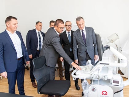 Prnjavorski Dom zdravlja dobio novi ultrazvučni aparat; Donacija ambasade Poljske i Gradske uprave Prnjavor