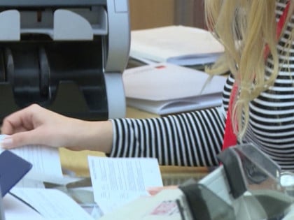 Bankarka sebi prebacila blizu pola miliona maraka tuđeg novca