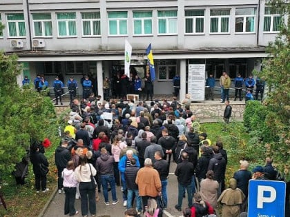 Грађани траже хитно затварање депоније Шишета