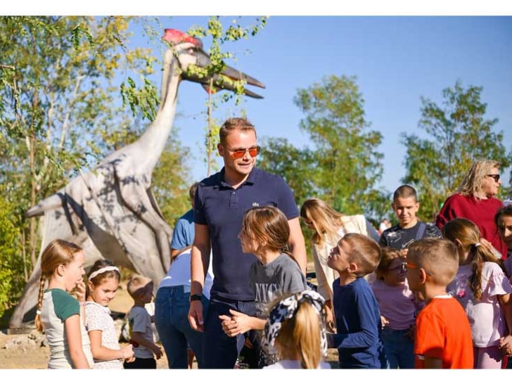 Otvorena Rekreativna zona Krčmarice, najmlađe obradovao i dino park