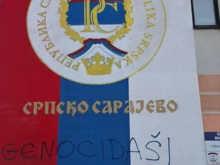 Offensive message targeting Serbs written on tricolor mural in East Sarajevo Offensive message targeting Serbs written on tricolor mural in East Sarajevo